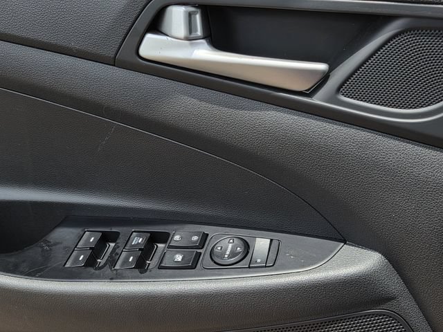 Used 2020 Hyundai Tucson SE FWD image 16