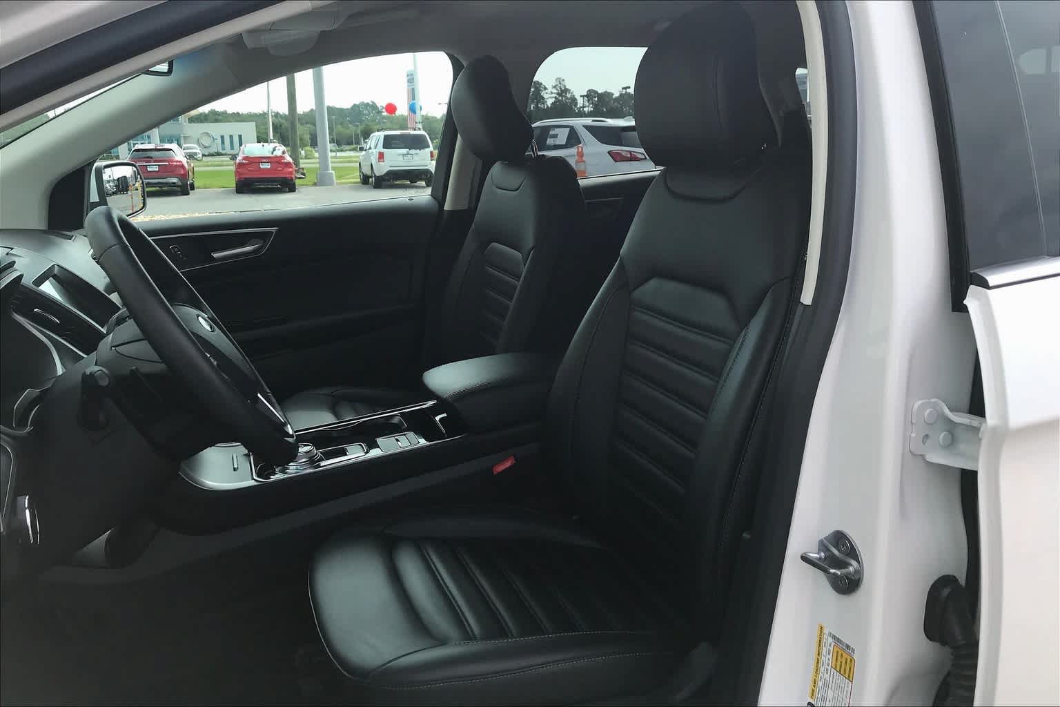 Certified 2019 Ford Edge SEL w/ Equipment Group 201A AWD/4WD image 8
