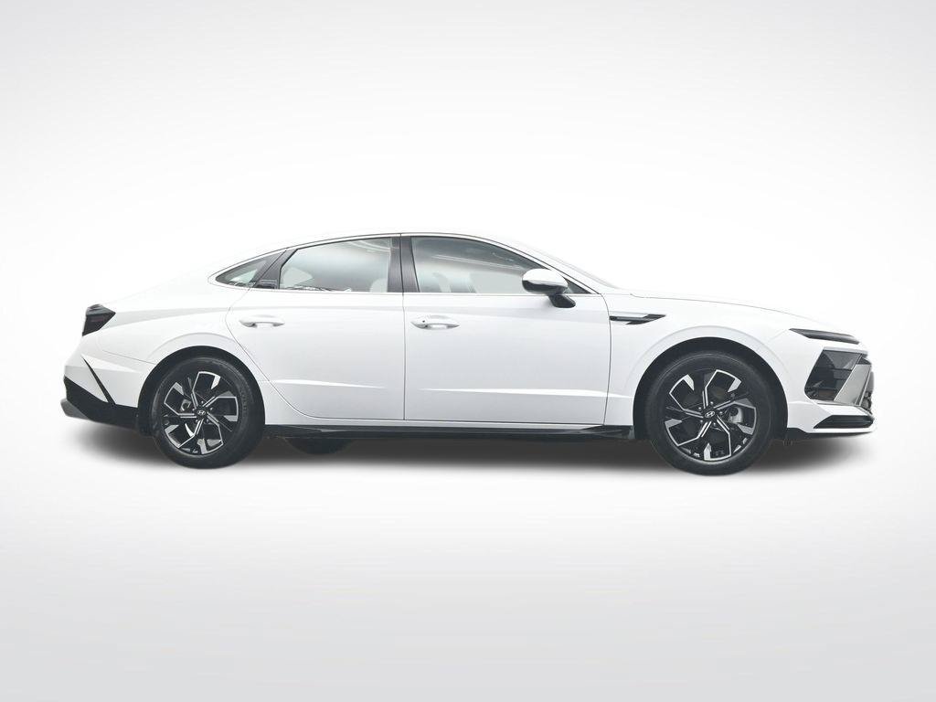 Used 2025 Hyundai Sonata SEL FWD image 49