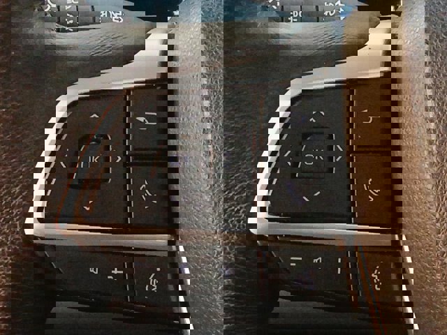 Used 2023 Toyota Sienna XLE image 11