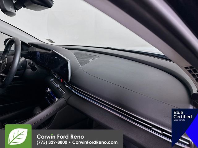 Used 2022 Hyundai Elantra Limited w/ Cargo Package image 34
