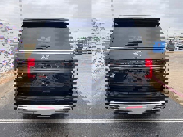 Certified 2024 Ford Expedition Timberline image 5