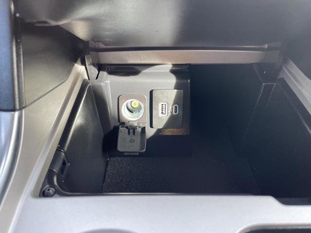 Certified 2023 Ford Explorer XLT w/ Equipment Group 202A image 29