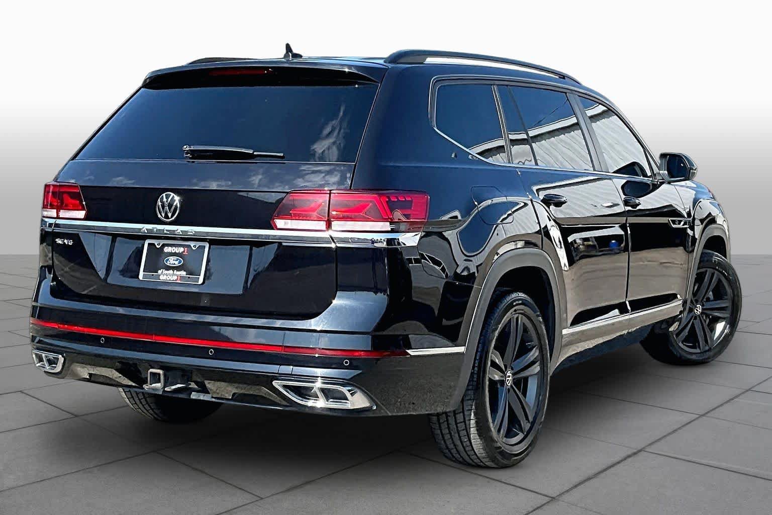 Used 2021 Volkswagen Atlas SE w/ Panoramic Sunroof Package FWD image 13