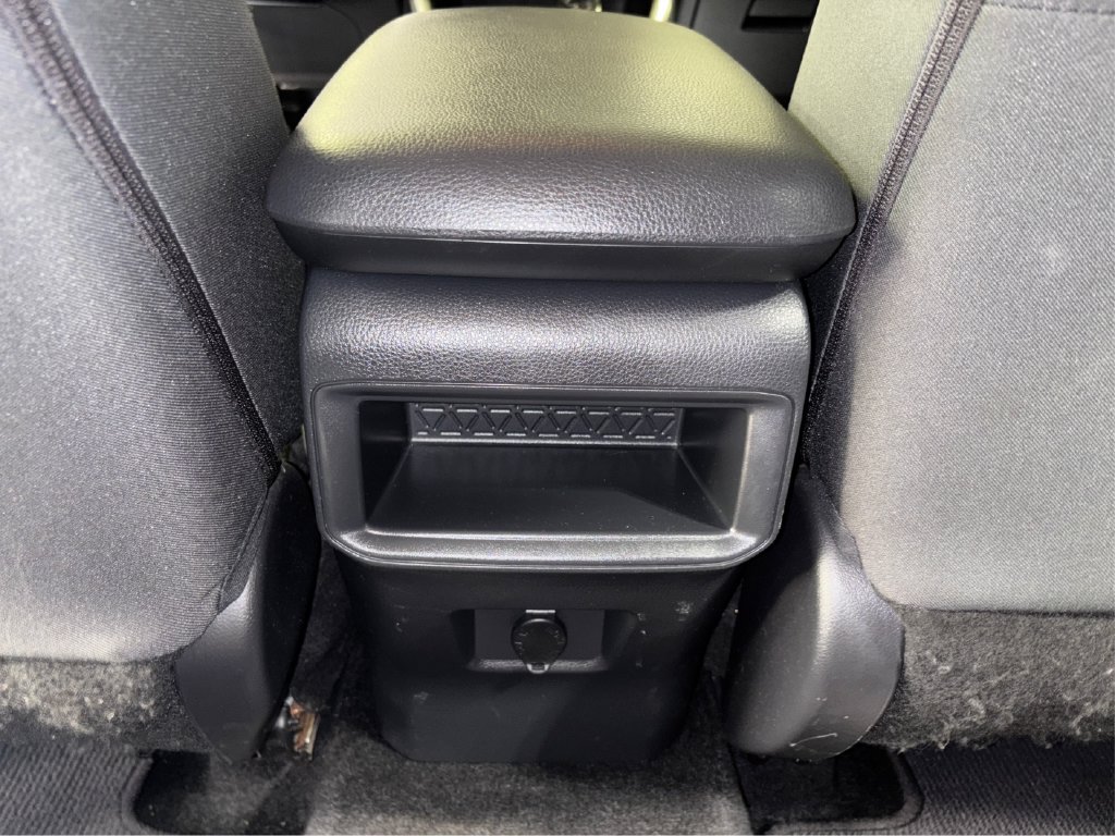Used 2019 Toyota RAV4 LE AWD/4WD image 30