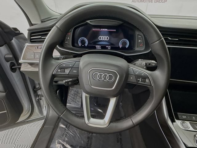 Used 2022 Audi Q8 Premium Plus w/ Premium Plus Package AWD/4WD image 11