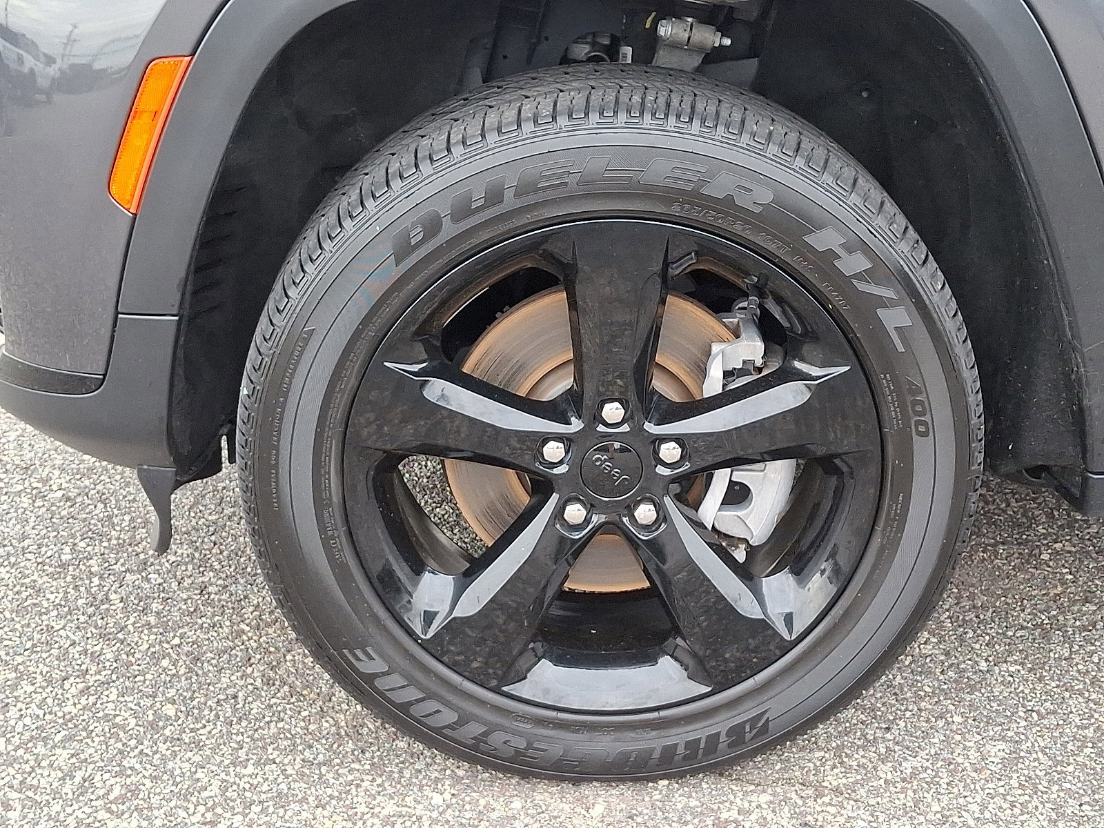 Used 2023 Jeep Grand Cherokee L Laredo image 28