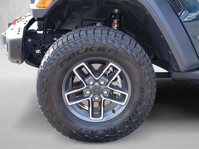 Used 2025 Jeep Gladiator Mojave w/ Steel Bumper Group AWD/4WD image 27