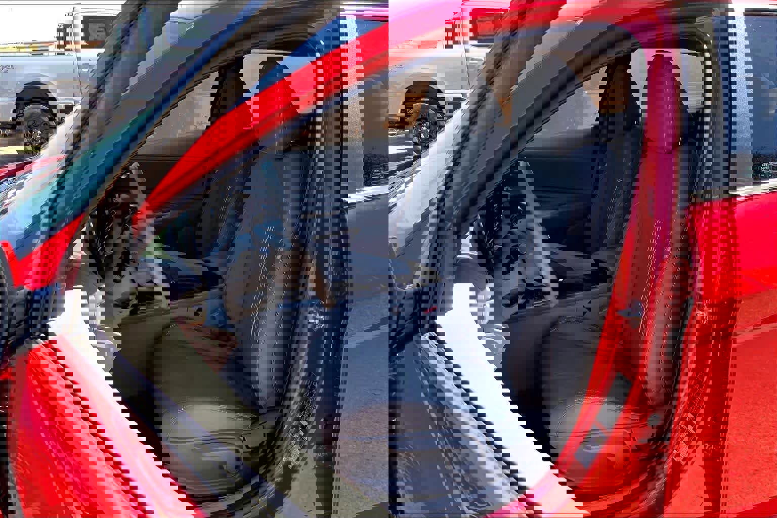 Used 2023 Hyundai Elantra SEL w/ Preferred Accessory Package image 10