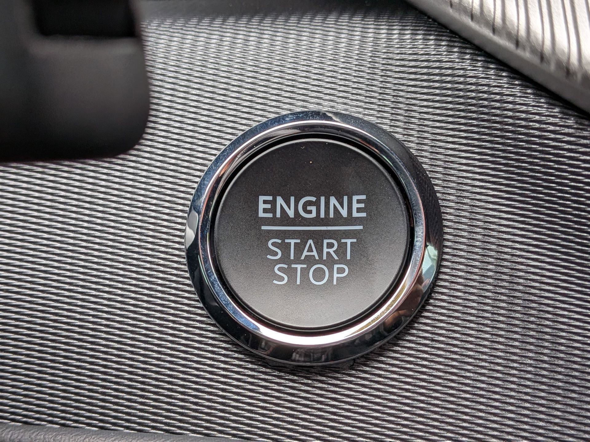 Certified 2025 Ford Explorer ST image 33