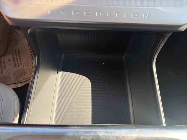 Certified 2025 Ford Expedition Active AWD/4WD image 49