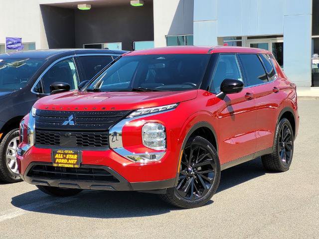 Used 2023 Mitsubishi Outlander SE Black Edition FWD image 8