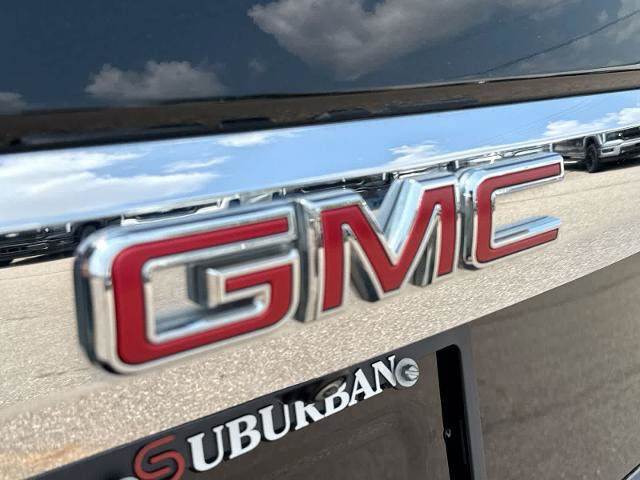 Used 2023 GMC Yukon SLT AWD/4WD image 12