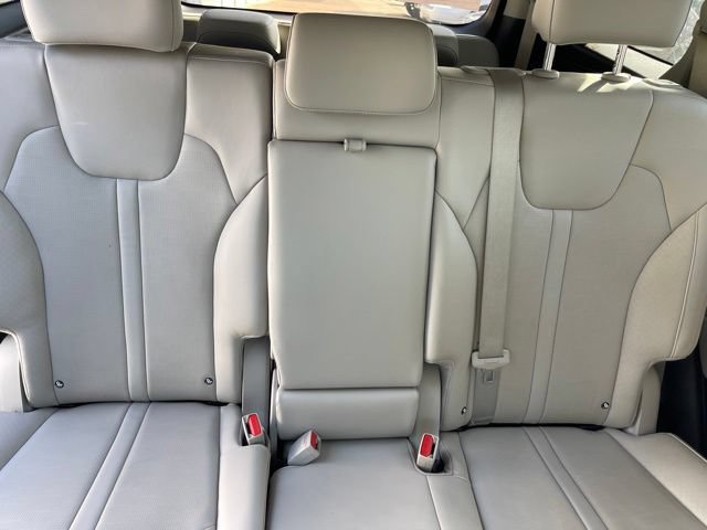 Used 2025 Kia Sorento S w/ Panoramic Sunroof Package FWD image 24