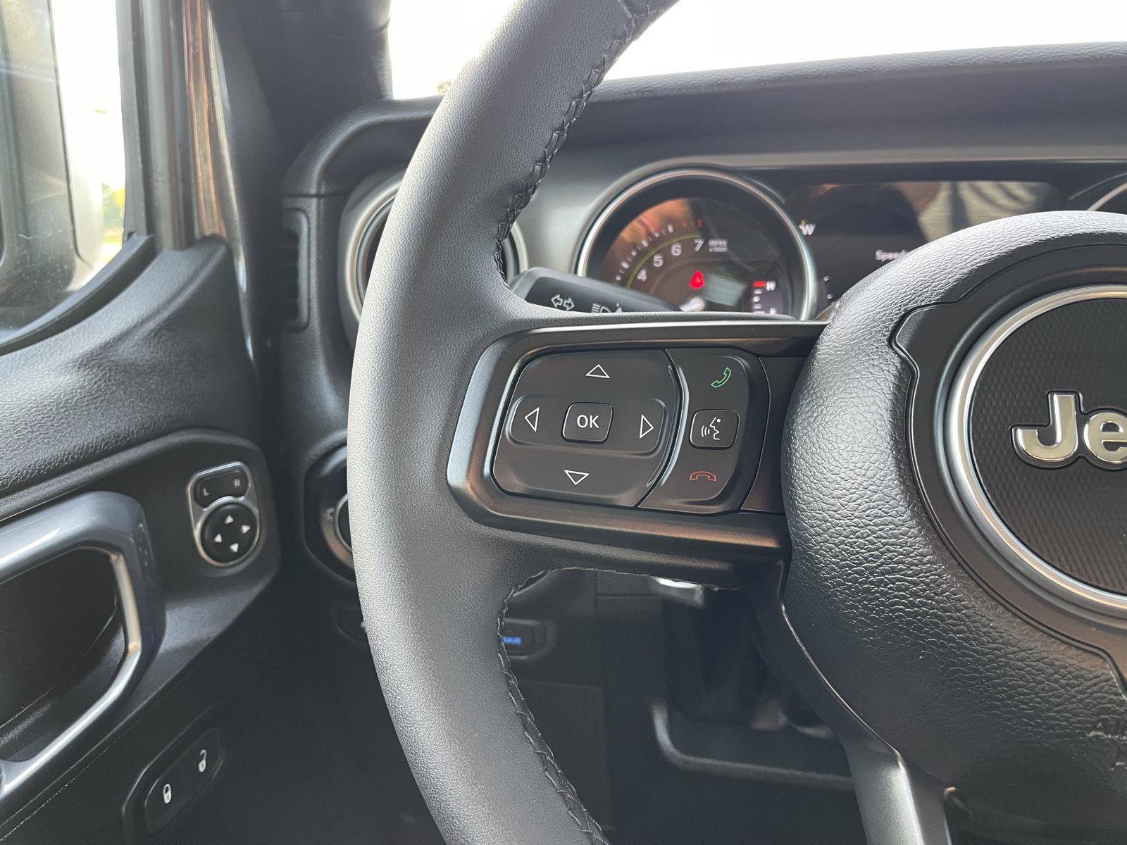 Used 2023 Jeep Wrangler Unlimited AWD/4WD image 13