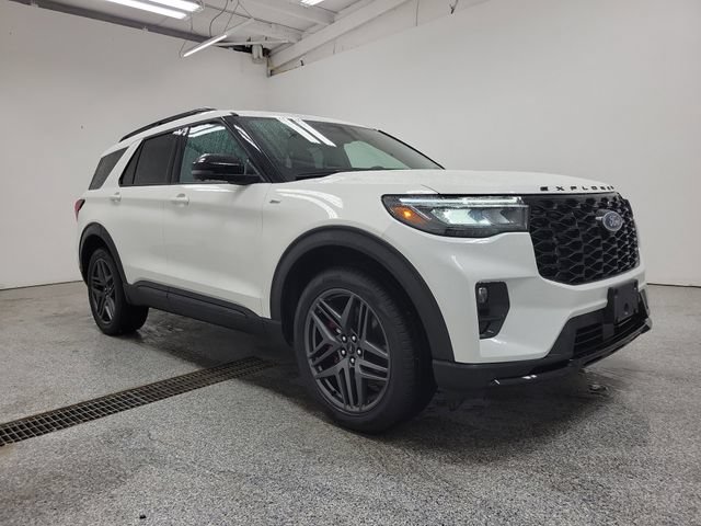 Certified 2025 Ford Explorer ST-Line w/ ST-Line Street Pack AWD/4WD image 2