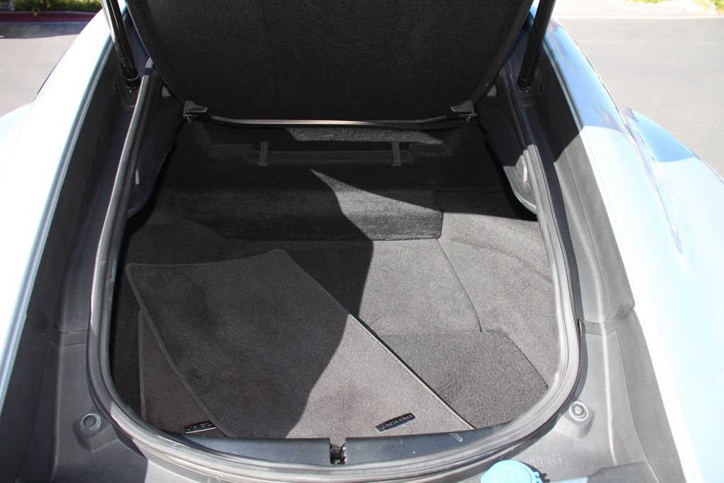 Used 2022 Jaguar F-TYPE Coupe RWD image 22