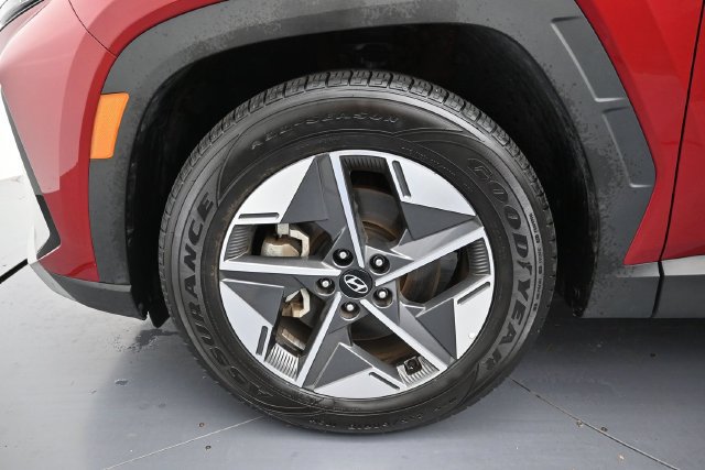 Used 2025 Hyundai Tucson SEL FWD image 9