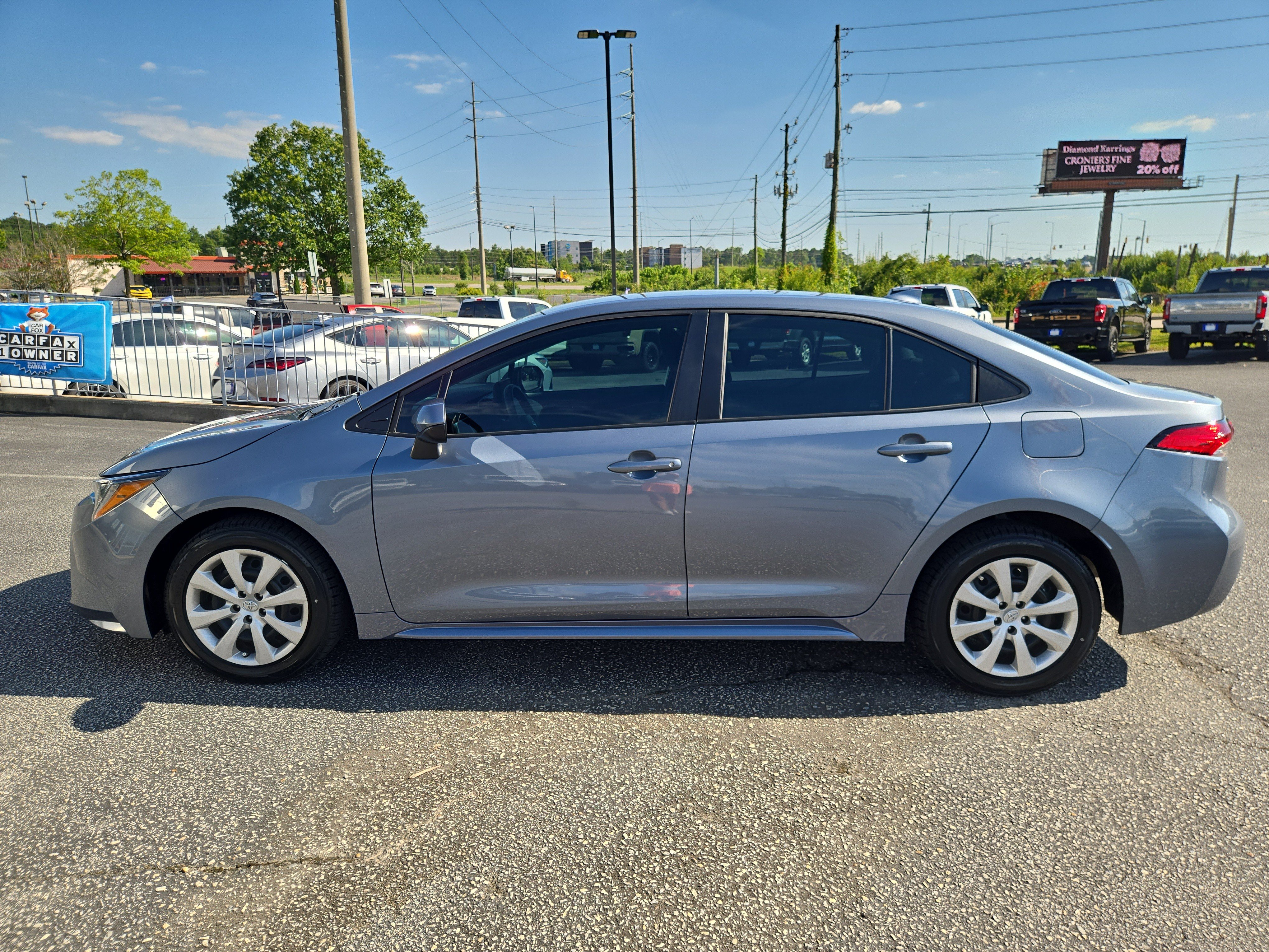 Used 2024 Toyota Corolla LE FWD image 11