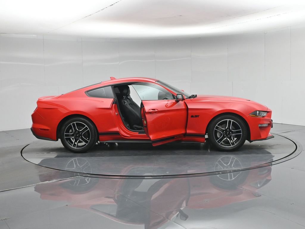 Certified 2022 Ford Mustang Premium RWD image 5