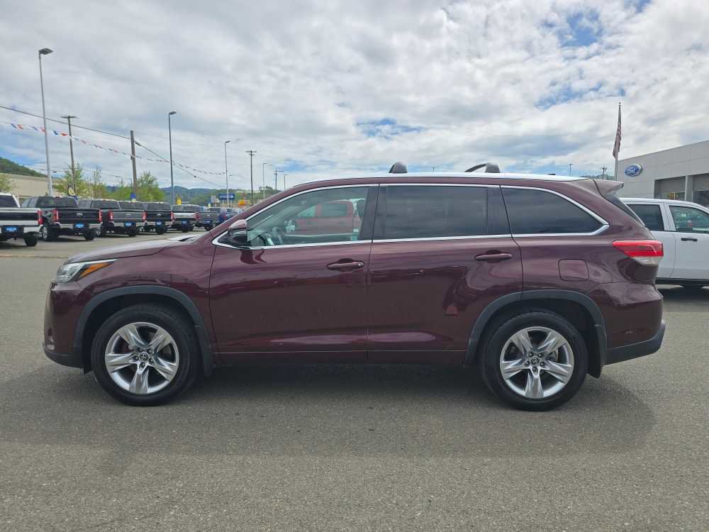 Used 2018 Toyota Highlander Limited AWD/4WD image 2