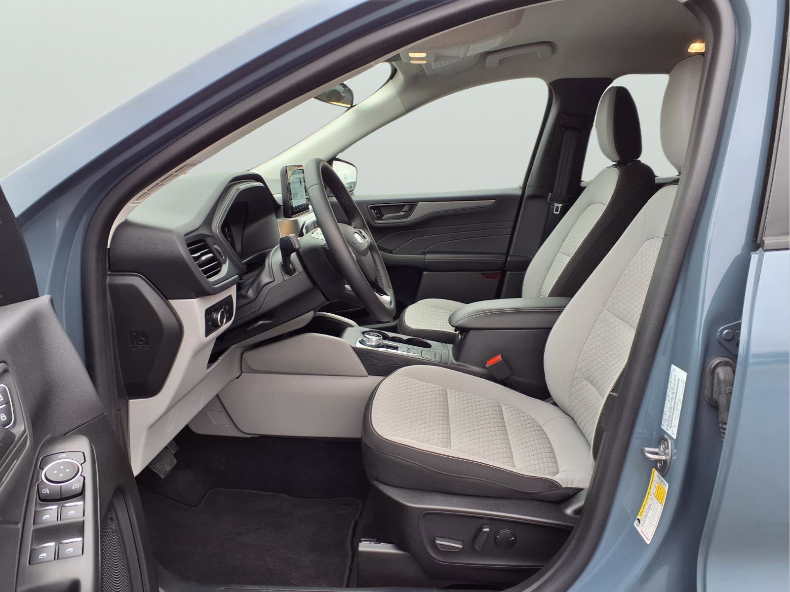 Certified 2023 Ford Escape Active AWD/4WD image 14