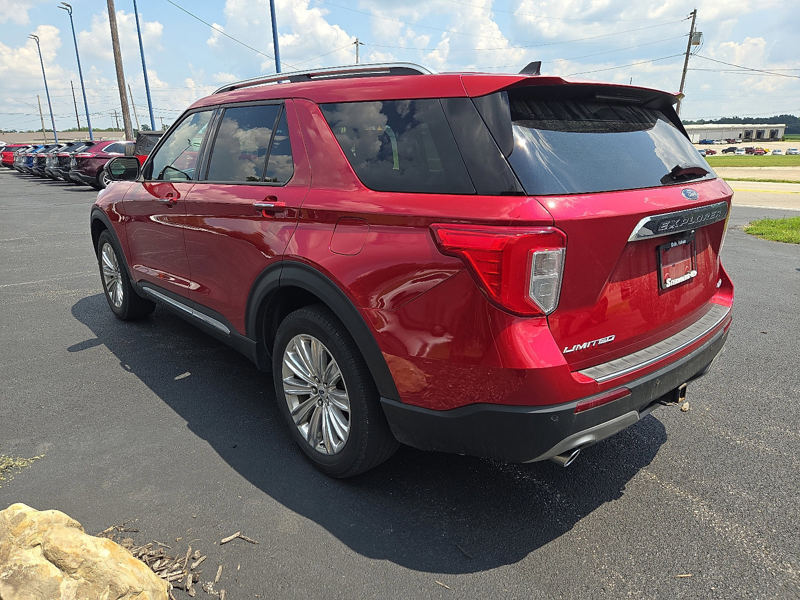 Certified 2023 Ford Explorer Limited w/ Limited Technology Package image 3