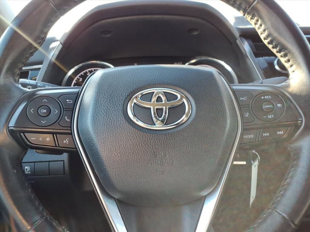 Used 2020 Toyota Camry SE image 20