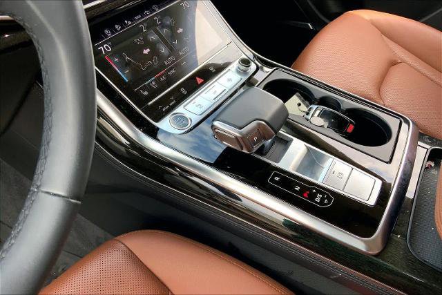 Used 2023 Audi Q8 Prestige AWD/4WD image 17