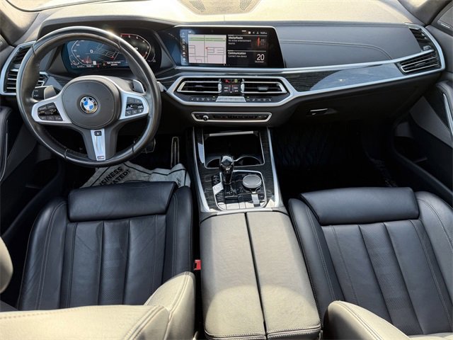 Used 2022 BMW X7 M50i w/ Cold Weather Package image 19