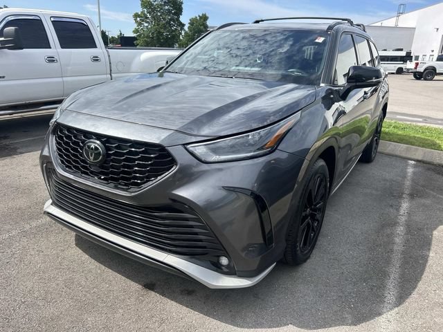 Used 2023 Toyota Highlander XSE FWD image 1