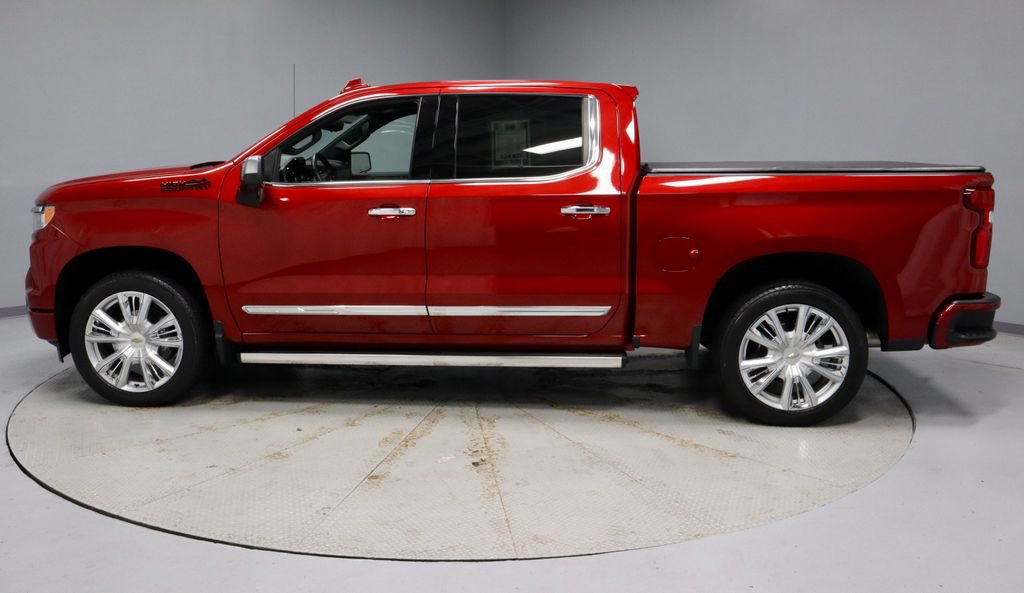 Used 2023 Chevrolet Silverado 1500 High Country w/ High Country Premium Package AWD/4WD image 7