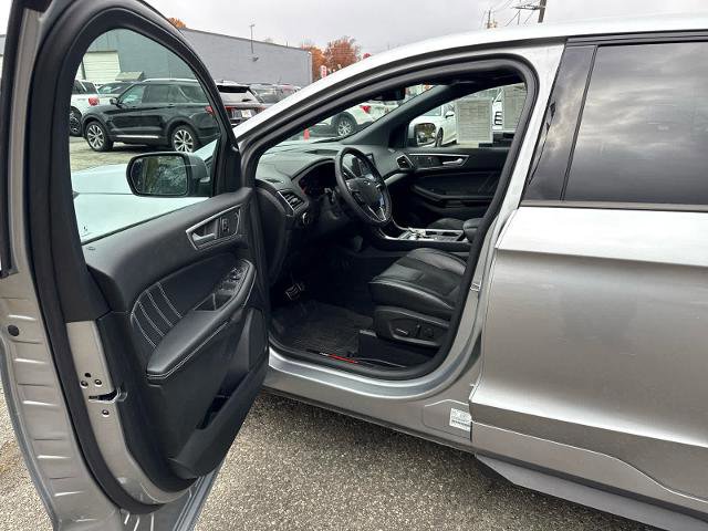 Certified 2024 Ford Edge ST w/ Equipment Group 401A image 6