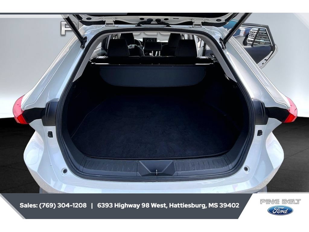 Used 2021 Toyota Venza LE AWD/4WD image 21