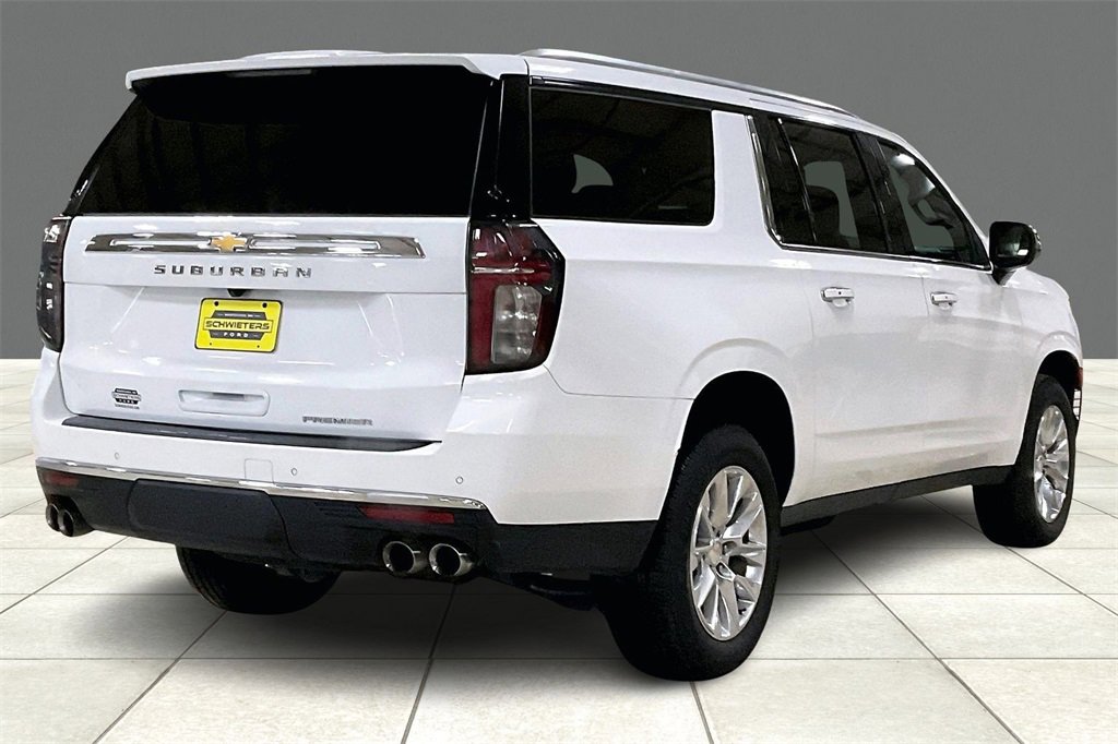 Used 2023 Chevrolet Suburban Premier image 12