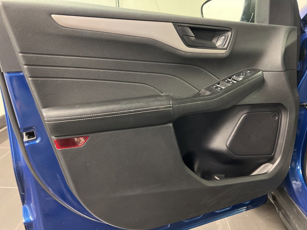 Certified 2022 Ford Escape SE w/ Cold Weather Package image 29