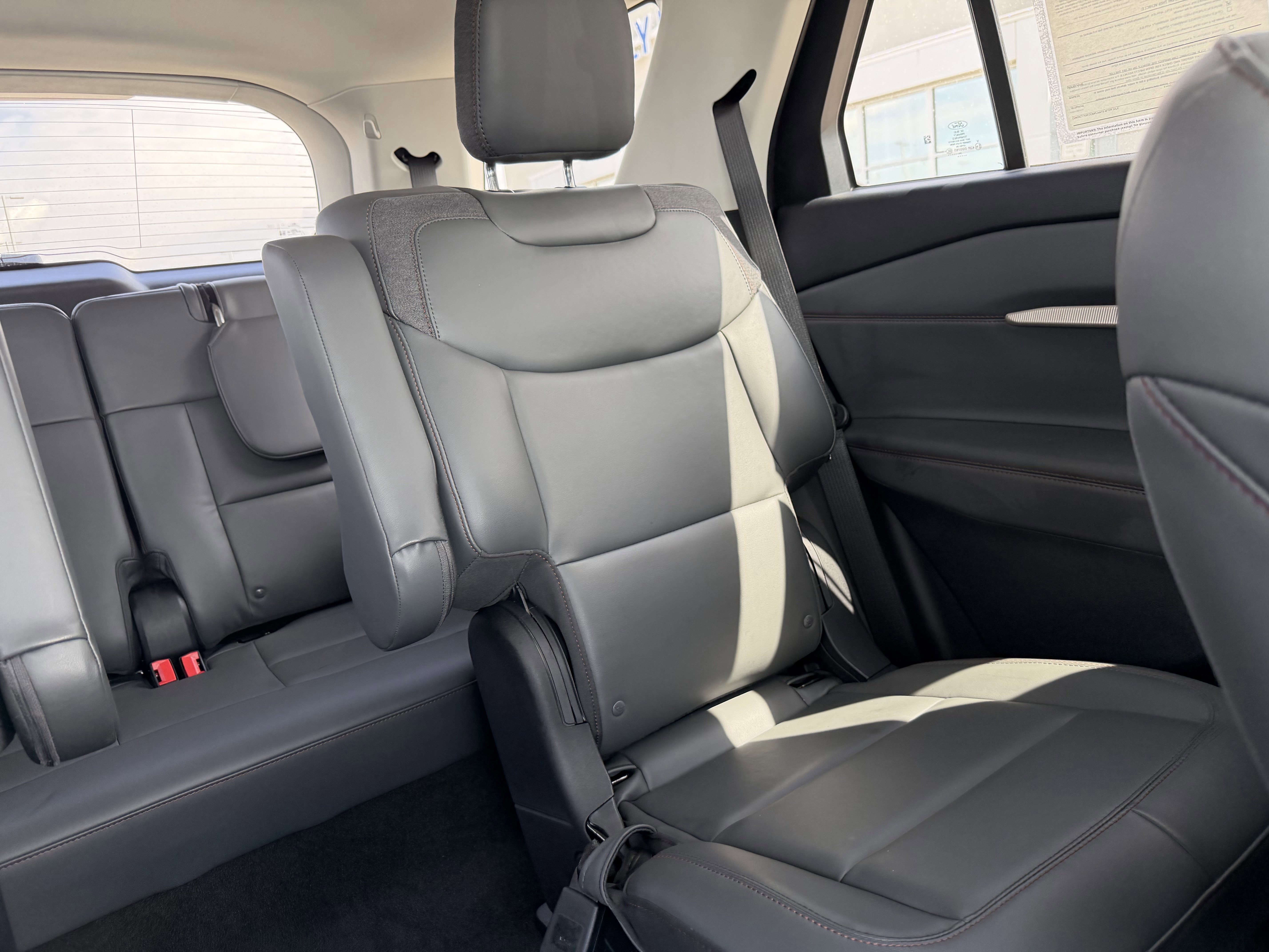 Certified 2025 Ford Explorer Active w/ Active Comfort Package AWD/4WD image 14