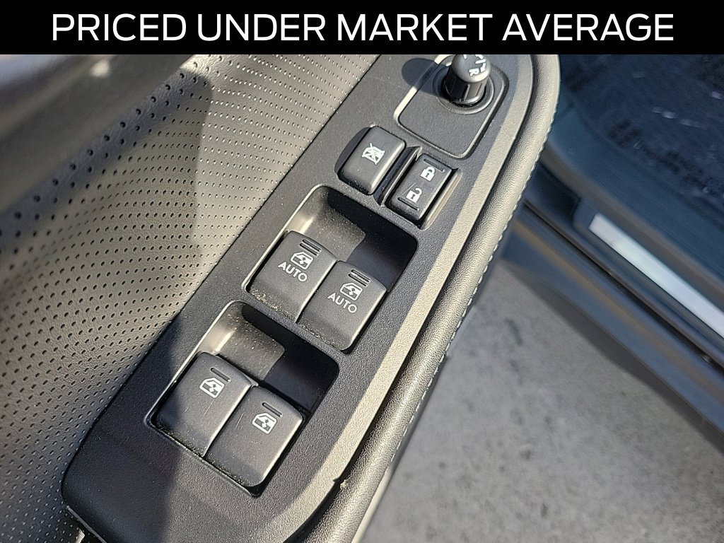 Used 2017 Subaru Outback 2.5i Limited AWD/4WD image 21
