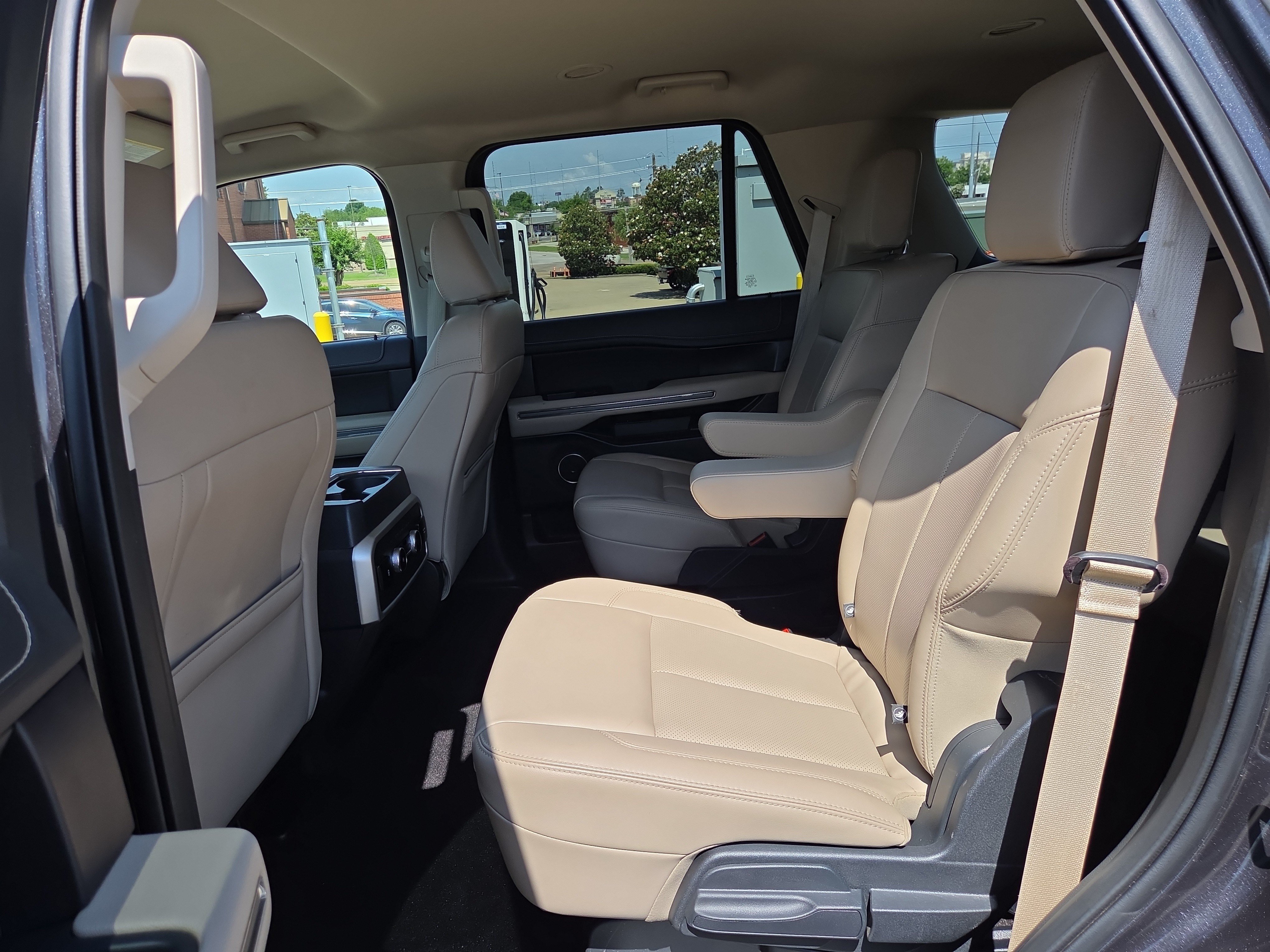 Certified 2023 Ford Expedition XLT AWD/4WD image 11