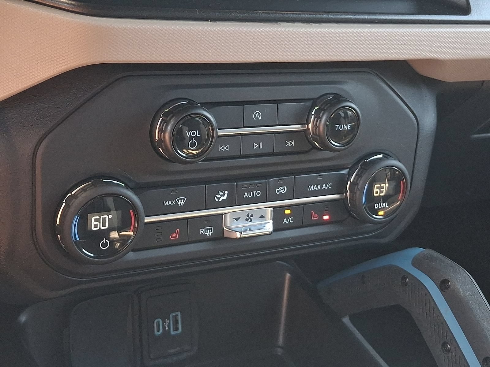 Certified 2023 Ford Bronco Wildtrak AWD/4WD image 16