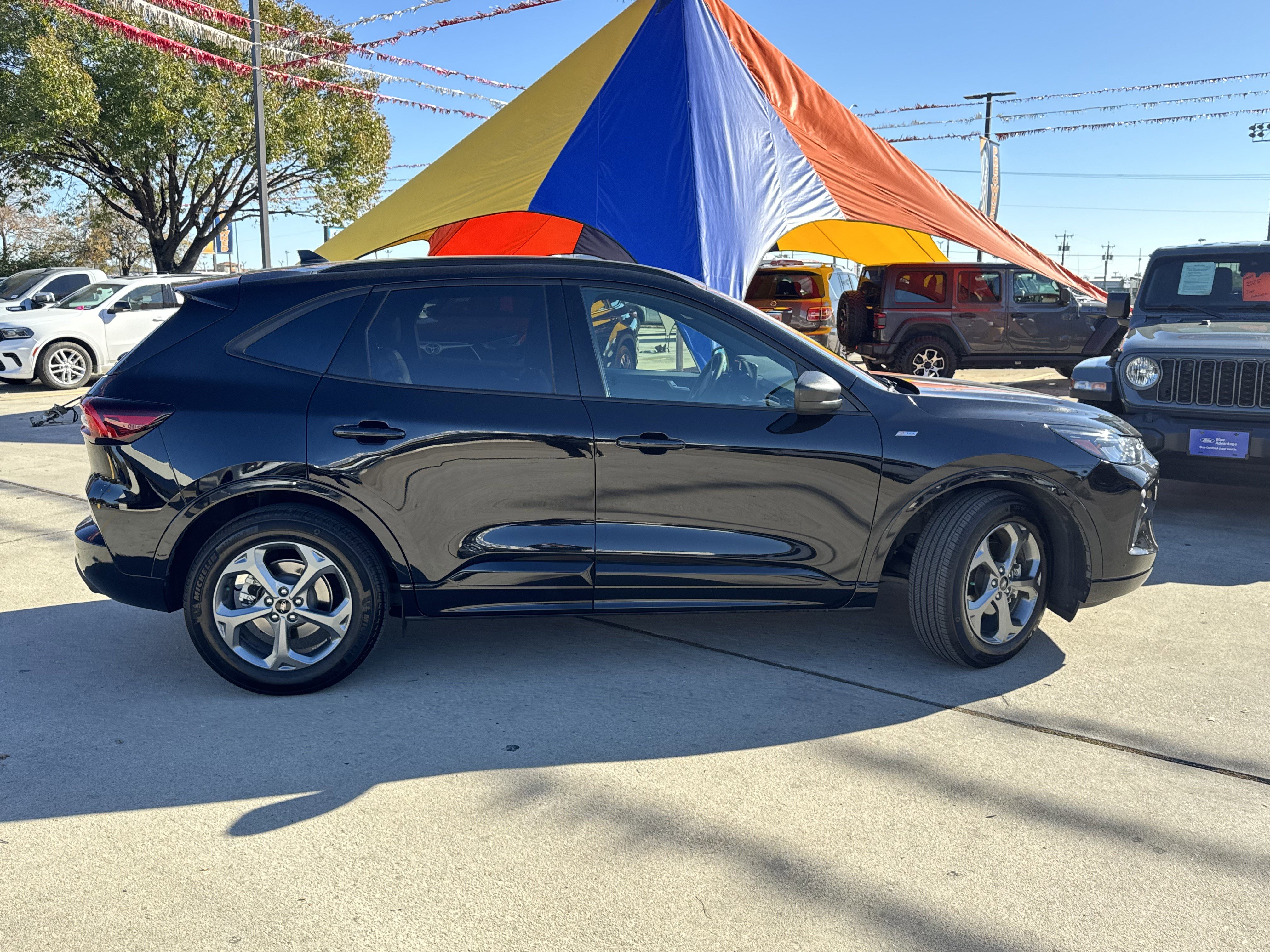 Certified 2023 Ford Escape ST-Line w/ Tech Pack #1 image 4