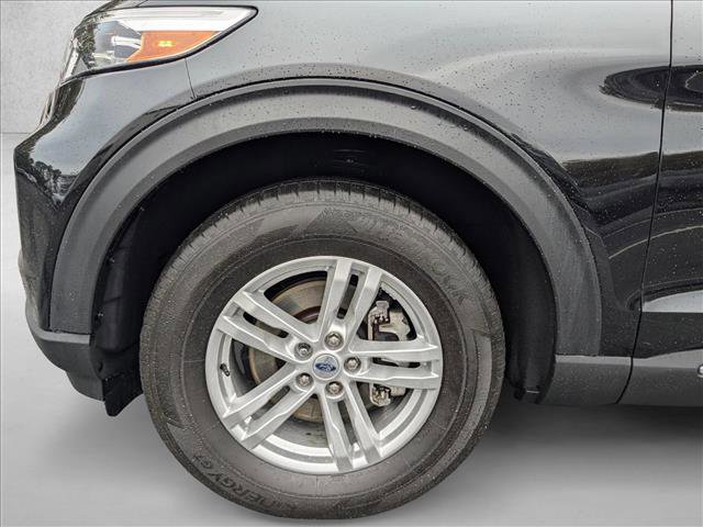 Certified 2023 Ford Explorer XLT w/ Equipment Group 202A image 4