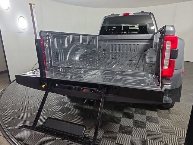 Certified 2025 Ford F450 Lariat w/ FX4 Off-Road Package image 11