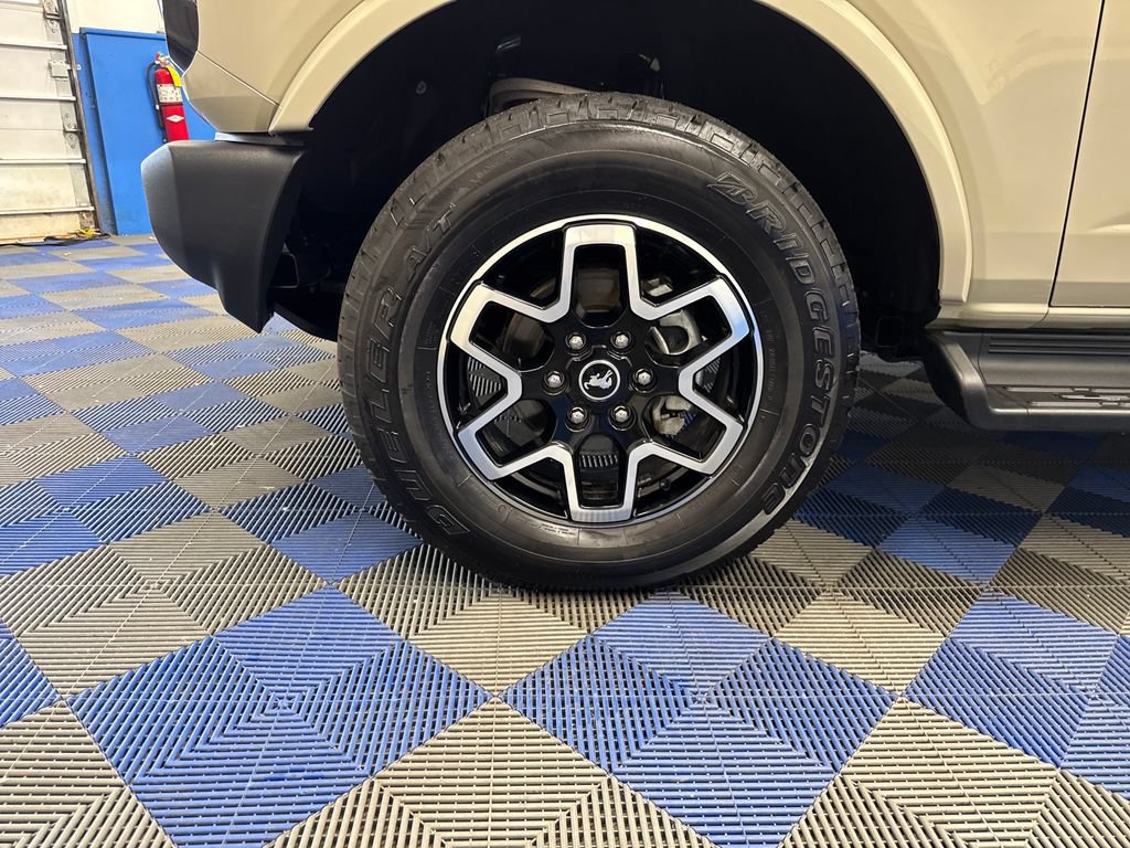 Certified 2025 Ford Bronco Outer Banks AWD/4WD image 29