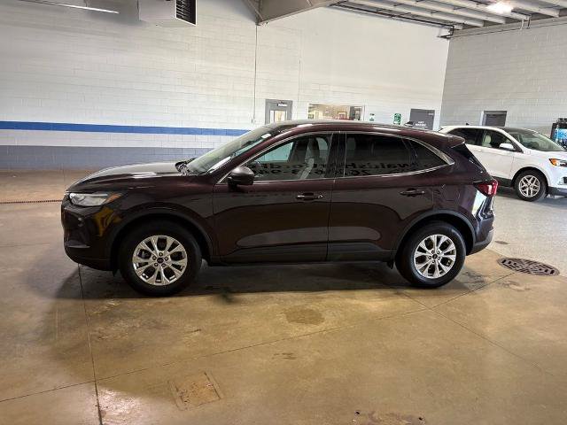 Certified 2023 Ford Escape Active AWD/4WD image 5