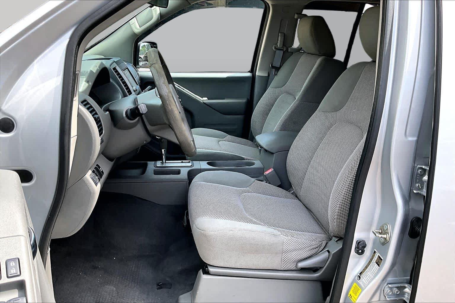 Used 2019 Nissan Frontier SV RWD image 8