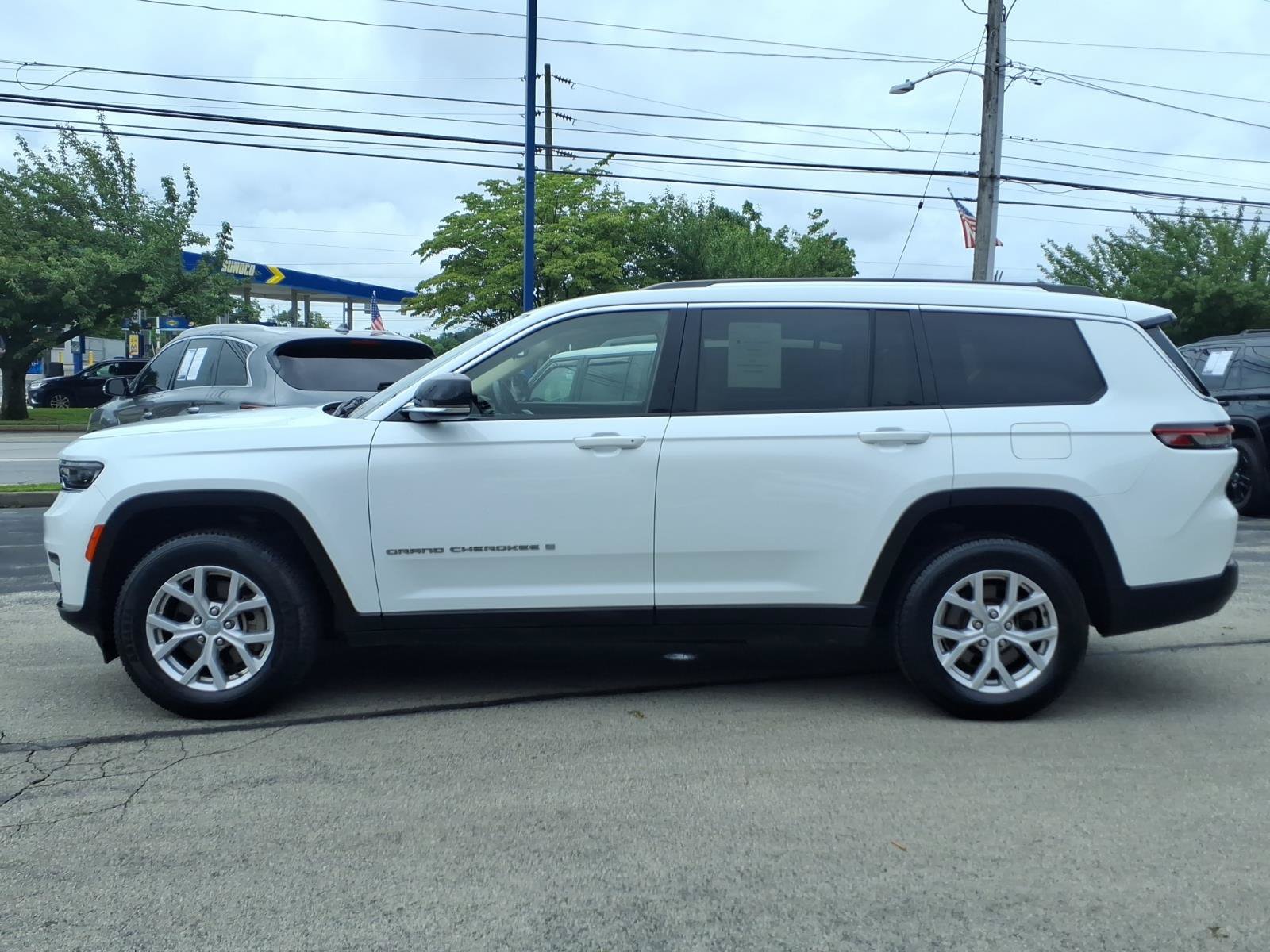 Used 2021 Jeep Grand Cherokee L Limited AWD/4WD image 6