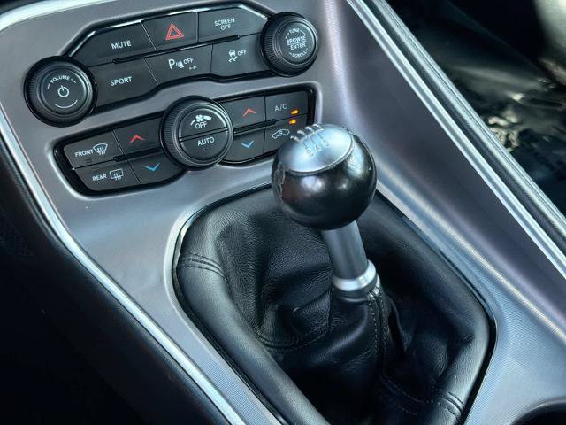 Used 2022 Dodge Challenger R/T w/ Blacktop Package RWD image 31