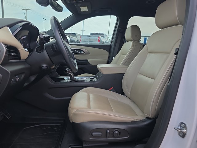 Used 2022 Chevrolet Traverse Premier FWD image 10