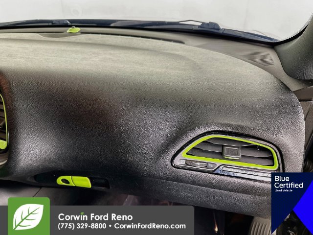 Used 2018 Dodge Challenger SXT RWD image 31